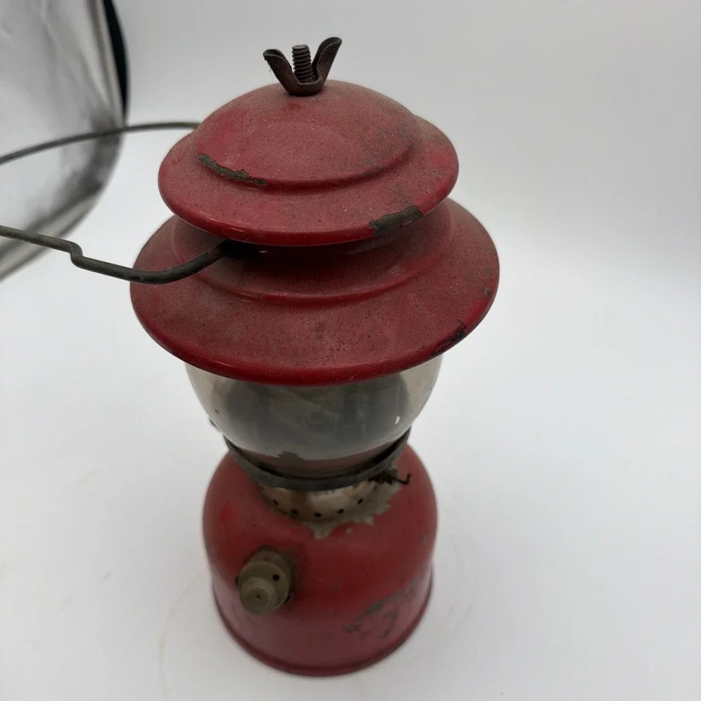 Coleman 200a red